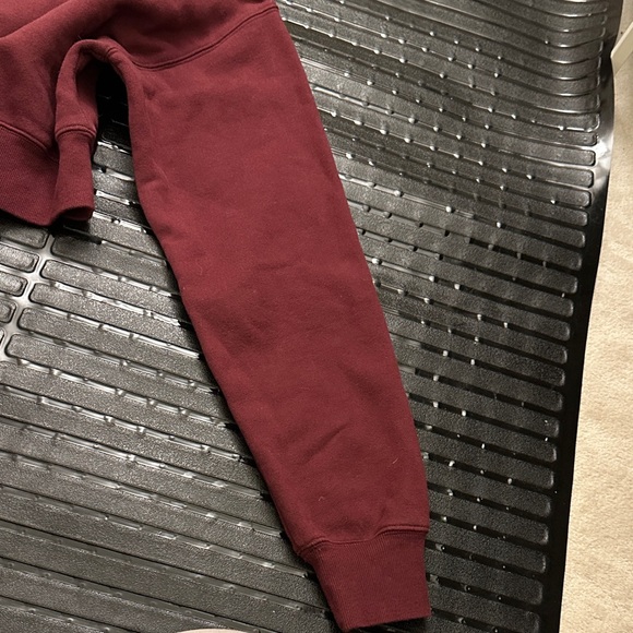 Aritzia Maroon Half-Zip Cropped Sweatshirt - Picture 7 of 10